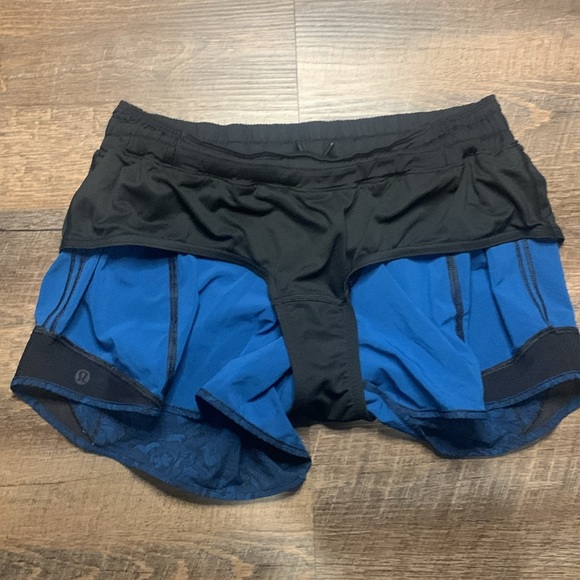 Lululemon Hotty Hot Short Mini Park Lace Multi Black and Blue Size 8 - Picture 9 of 10